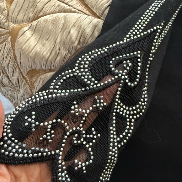 Top - Picture 2 of 6